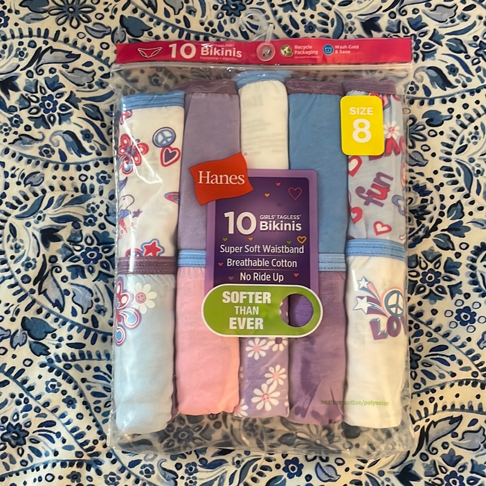 New Girls Hanes Underwear